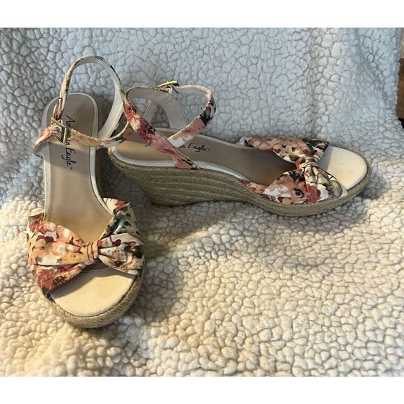American Eagle Wedge Espadrilles - Picture 1 of 4